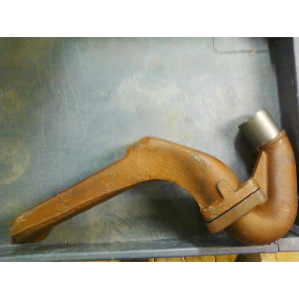 828047M1 Exhaust Elbow 897914M1 Fits Massey Ferguson Models: 165, 65, 765, 865